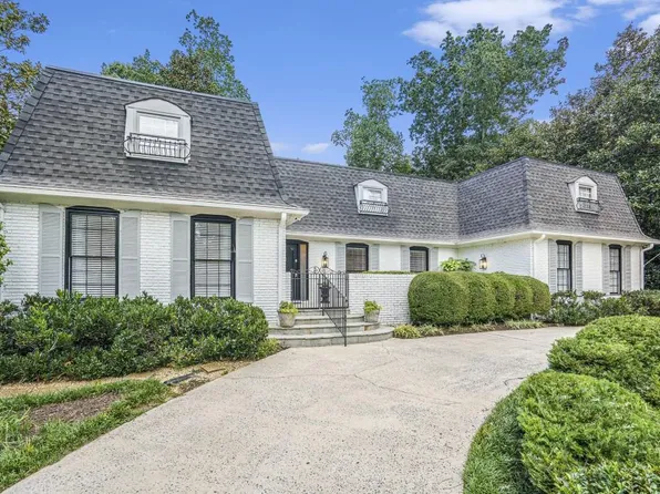7025 Hunters Branch Dr, Sandy Springs, GA 30328