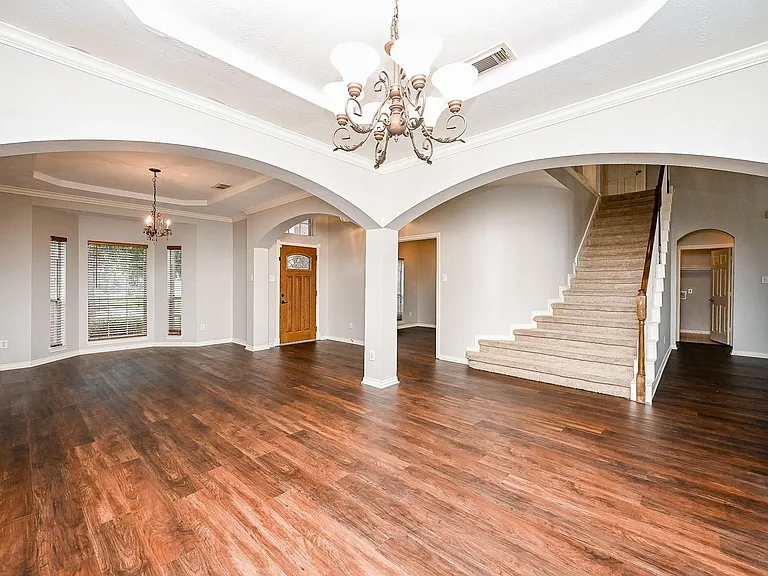 8135 Cove Timbers Ln — Photo 5