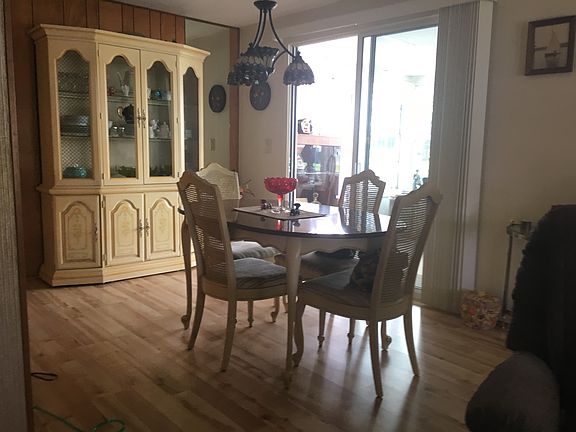 4th image of 513 Windsor Pl