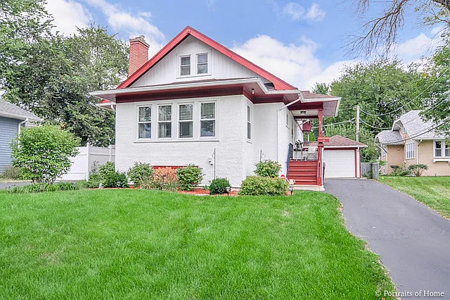 328 E Elm St photo 1
