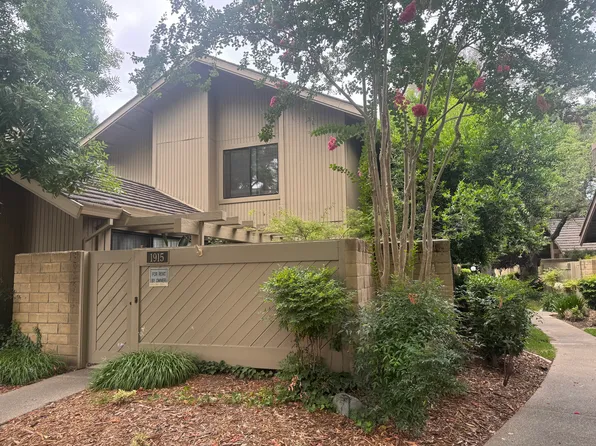 1915 Discovery Village Ln, Gold River, CA 95670