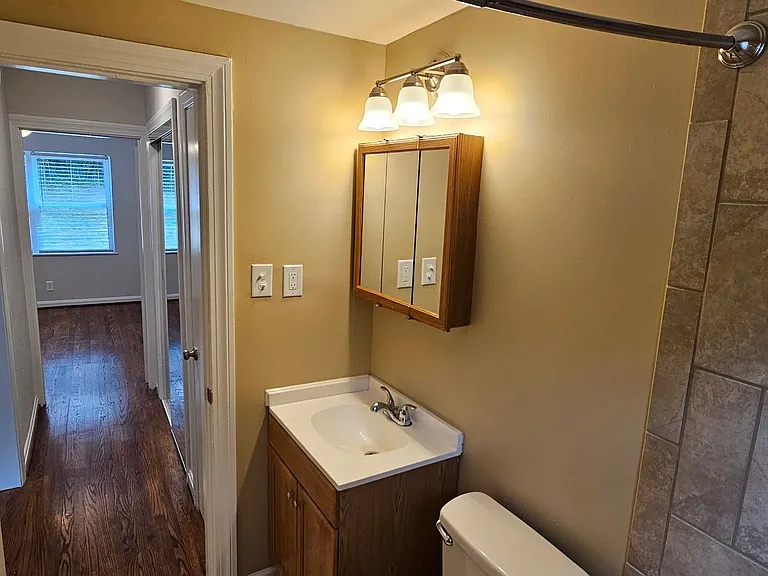2200 Speed Ave — Photo 6