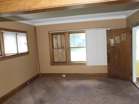 5th image of 3910 Fremont Ave N