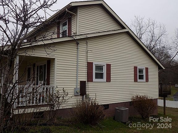 2nd image of 806 W Carolina Ave