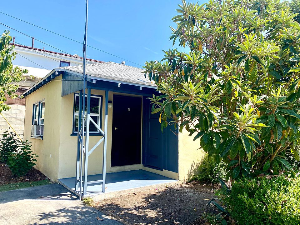 1st image of 17542 Ventura Blvd #5