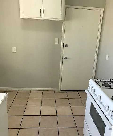 312 N San Antonio Ave #17 — Photo 10
