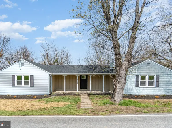 3815 Crottlestown Rd, Chambersburg, PA 17202