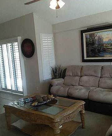 3rd image of 4672 Beacham St