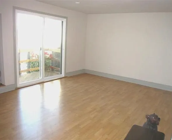 2373 Jefferson St — Photo 36