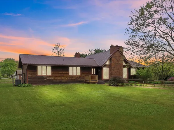 3976 Patterson Rd, Aliquippa, PA 15001