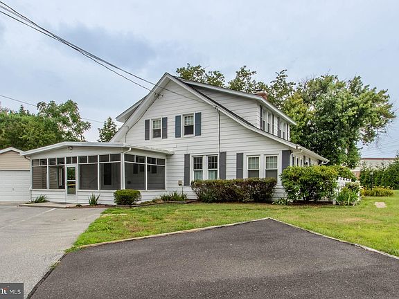 4th image of 107 Truitt Ave