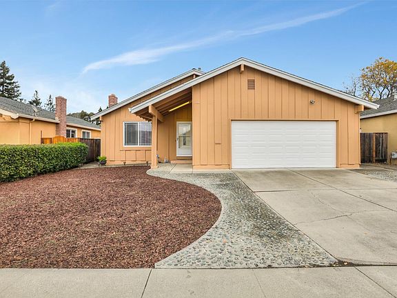2nd image of 4641 Mia Cir