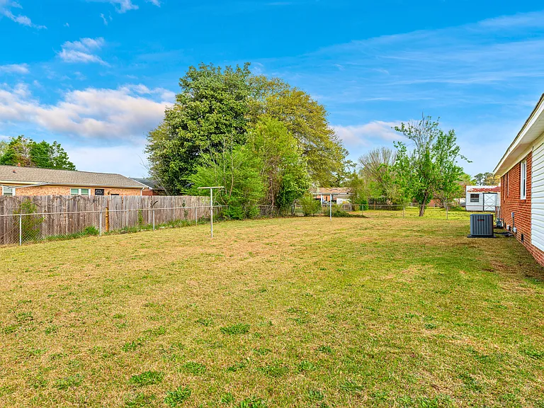 6203 Lynette Cir — Photo 3