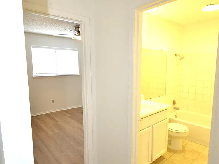 1202 Southport Dr #D — Photo 20