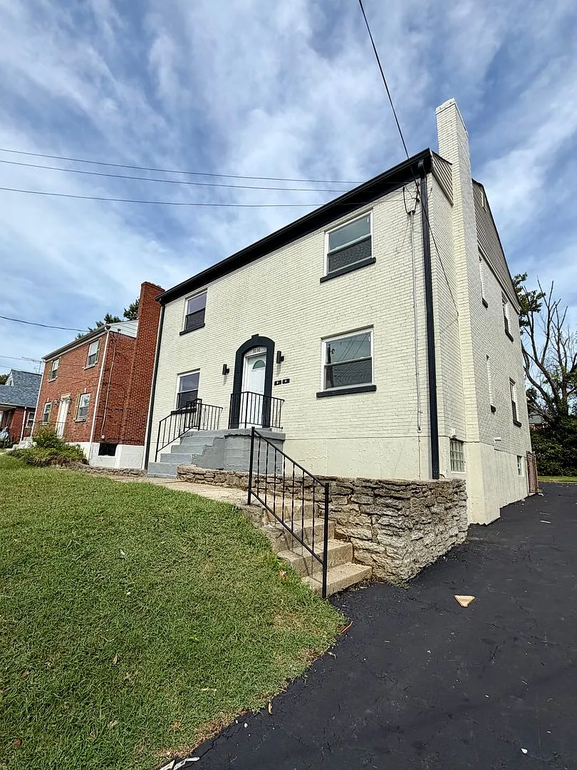 3026 Hegry Circle — Photo 1