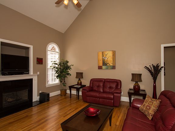 2nd image of 154 Northington Woods Dr