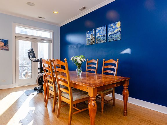 4th image of 2112 W Belmont Ave #3