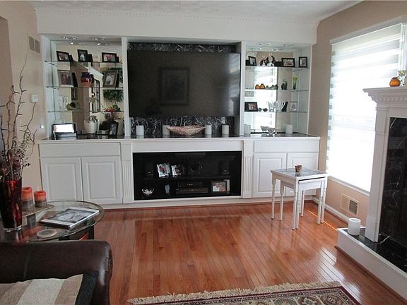 5th image of 6 Duxbury Hts