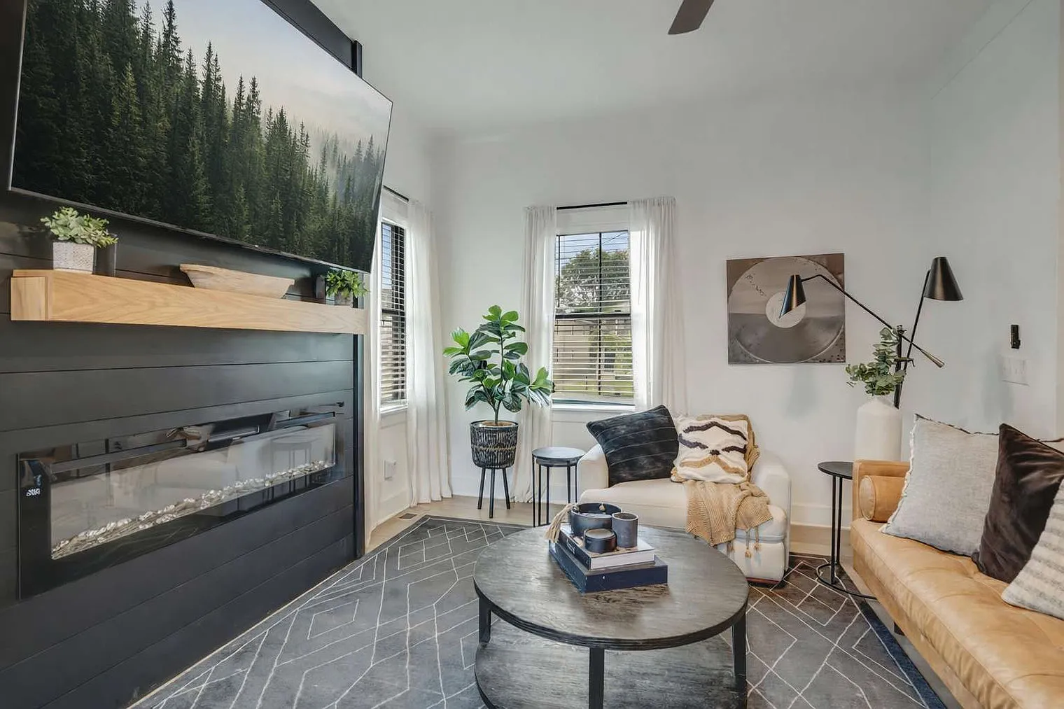 4 bed, 4.0 bath, 2852 sqft, $7,775 — Photo 3
