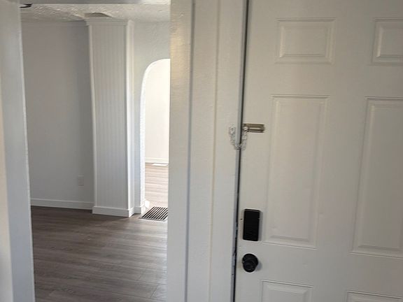 3rd image of 3017 4th Ave S