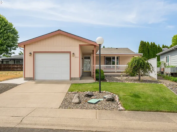 222 Kristi Lee Ln, Roseburg, OR 97471