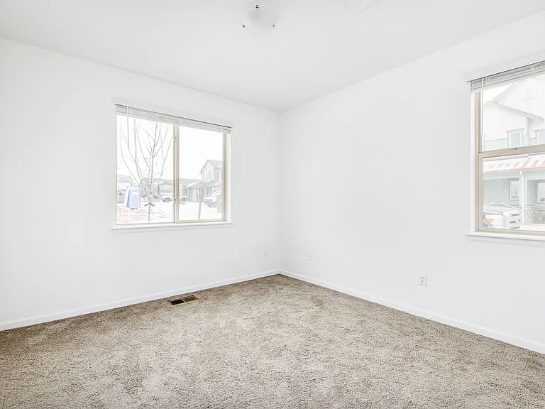 3669 S Lisbon Ct — Photo 4