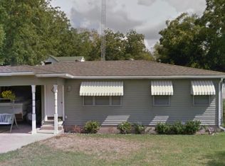415 Lee St, Wolfe City, TX 75496