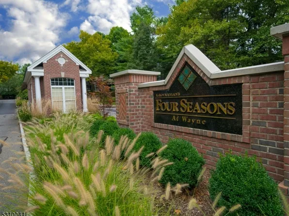 104 Four Seasons Dr #104, Wayne Twp., NJ 07470