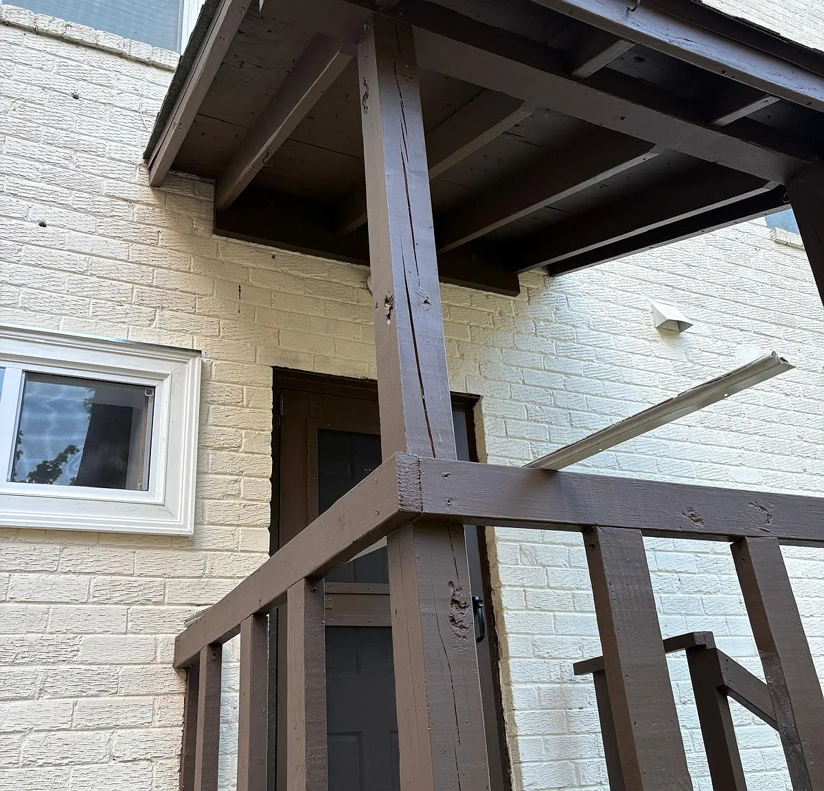 Kinsey Court Northeast - C — Photo 2