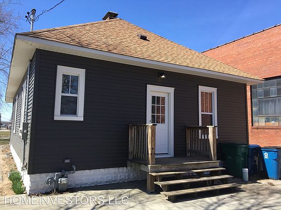 3rd image of 463 N Wood River Ave