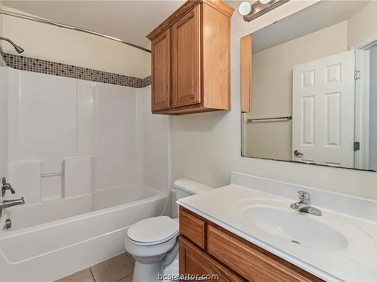 1001 Krenek Tap Rd #2105 — Photo 16