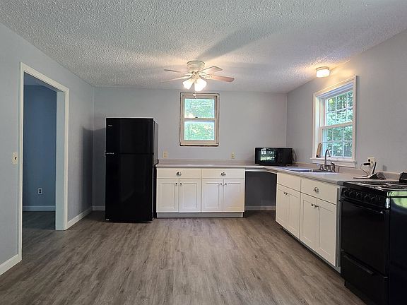 4th image of 474 Province Road