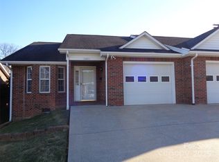 102 Carriage Station Dr, Marion, NC 28752