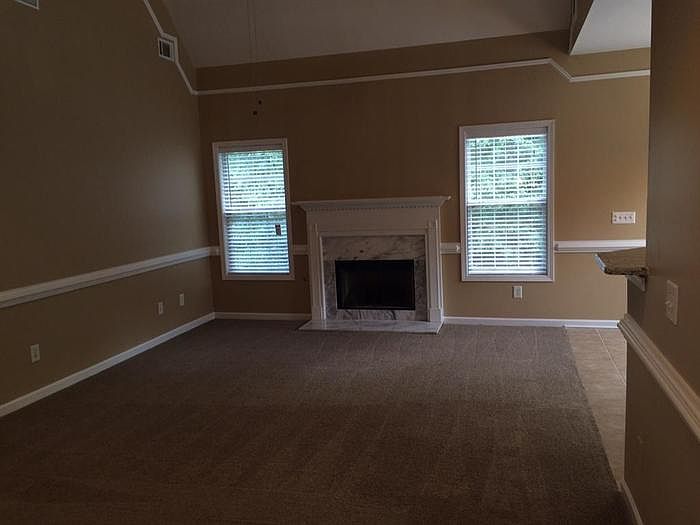 1st image of 380 Wisteria Blvd