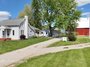 7897 S Grove Rd, Dewitt, MI 48820