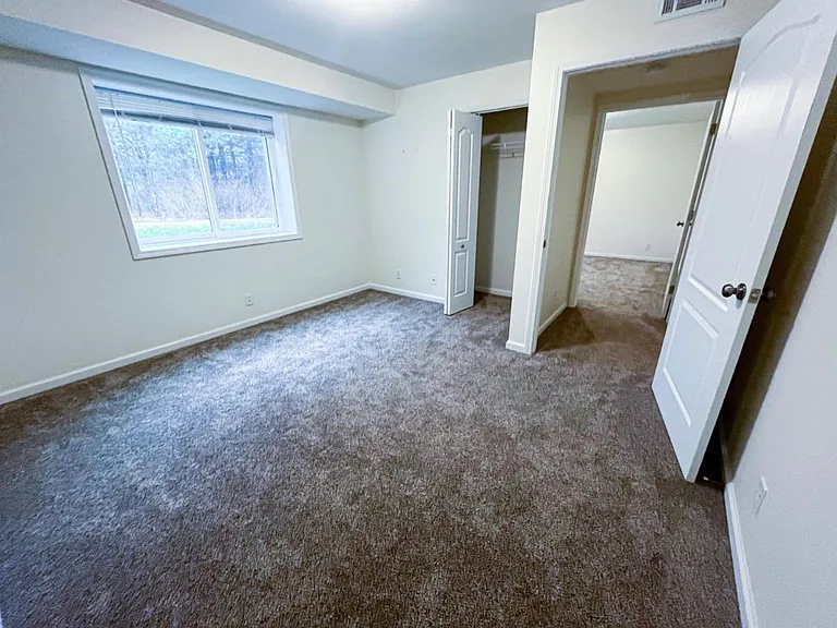 392 Troy Rd #1 — Photo 14