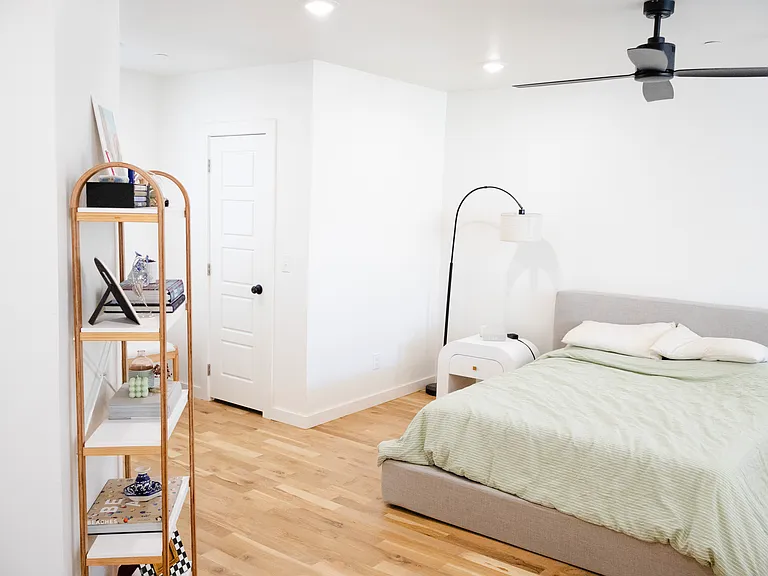 1216 N Blackwelder Ave #12 — Photo 16