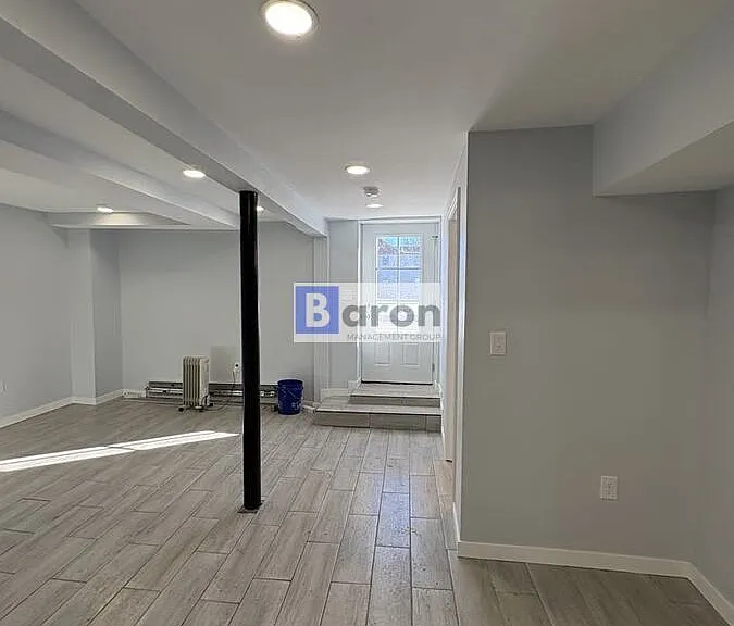 1187 Simmons Ave #4 — Photo 3
