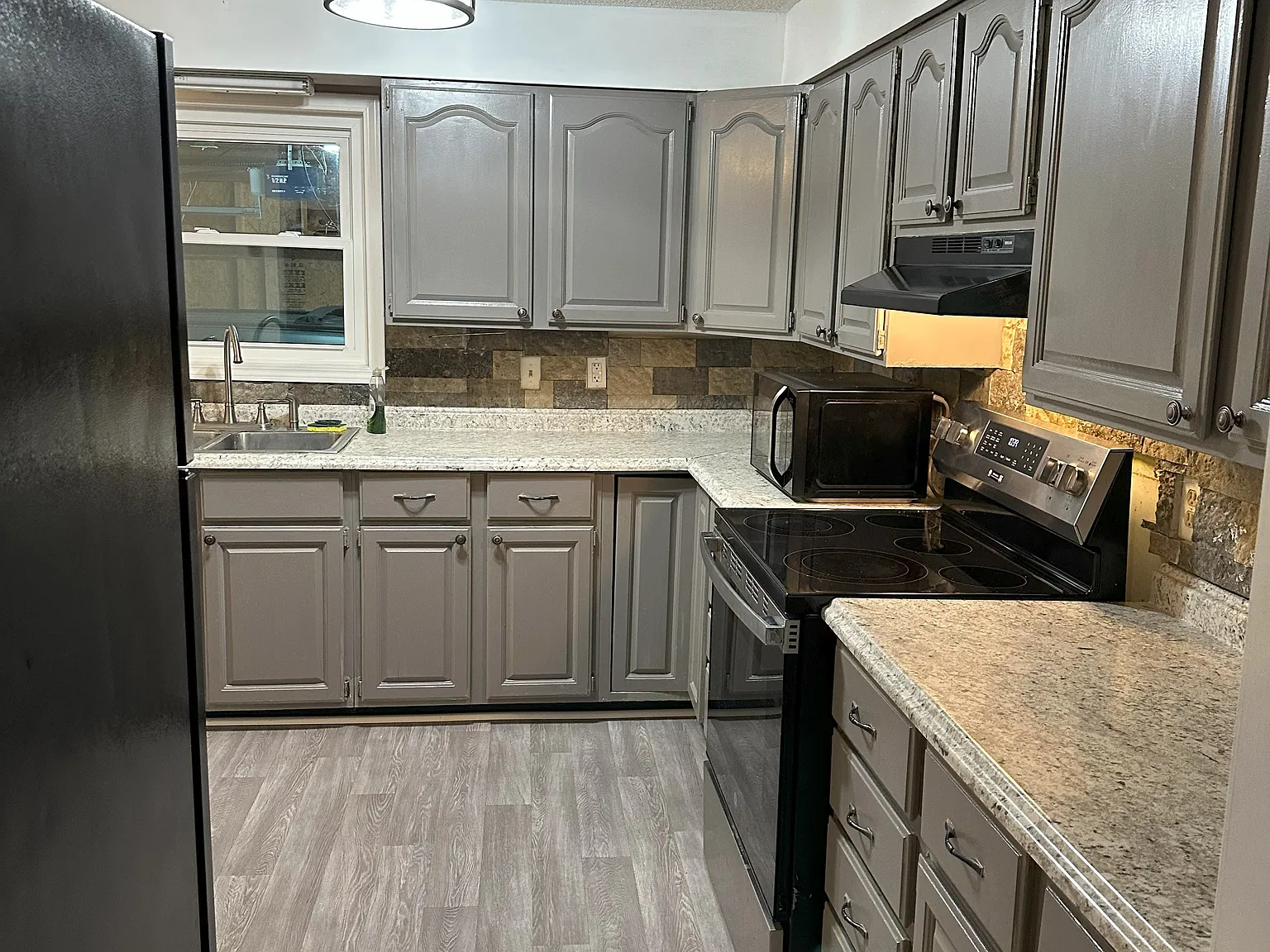 214 W Church St — Photo 3