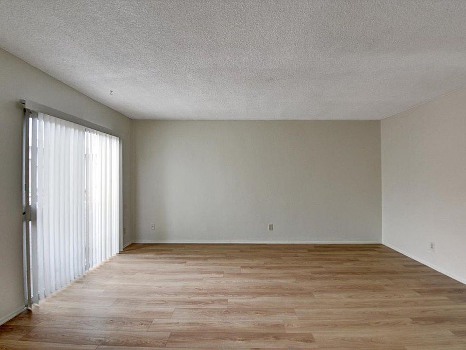 1st image of 508 Ashland Ave APT 215