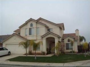 2860 E Deyoung Dr, Fresno, CA 93720