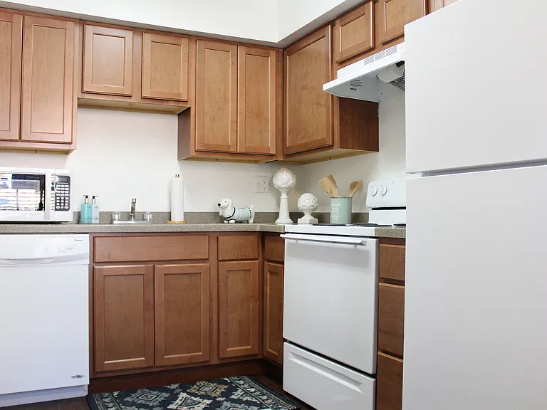 Walnut Creek Townhomes — Photo 14