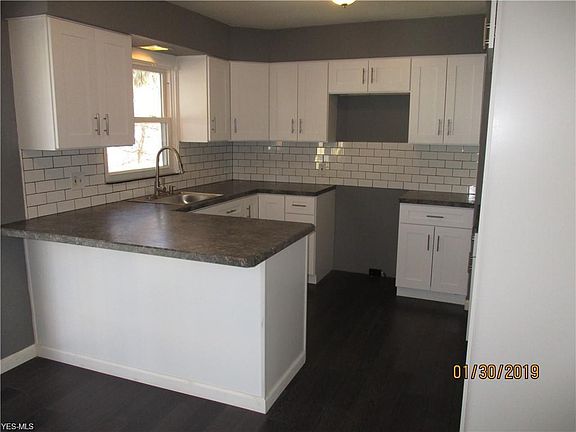 4th image of 899 Halcyon Dr