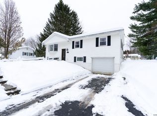 28 Lori Ln, Latham, NY 12110