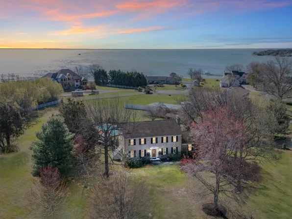 301 Shipping Creek Dr, Stevensville, MD 21666