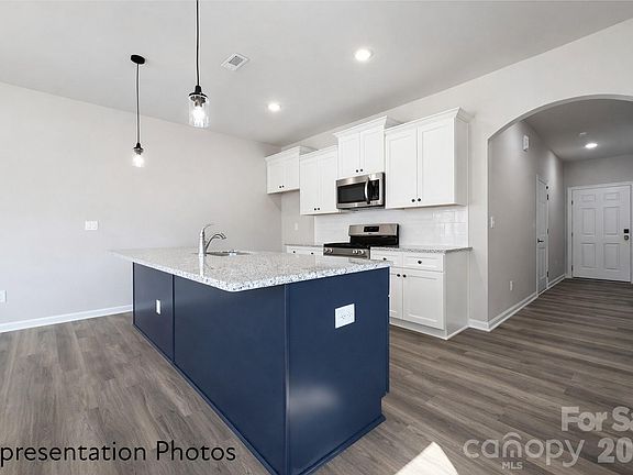 2nd image of 5901 Wallace Ave