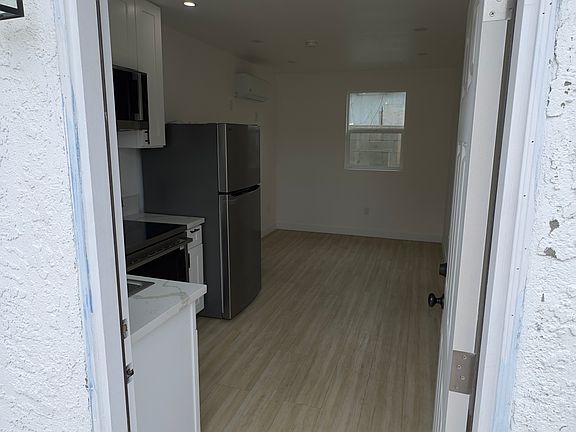 4th image of 13806 Louvre St