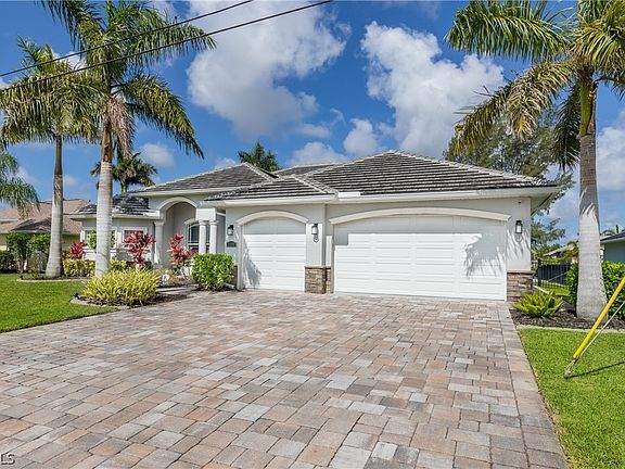 4th image of 3608 SW 1st Place Cpe