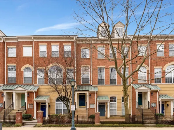 1940 Crescent Park Dr #26B, Reston, VA 20190