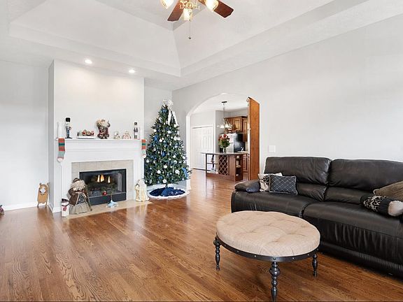 4th image of 108 Iroquois Dr